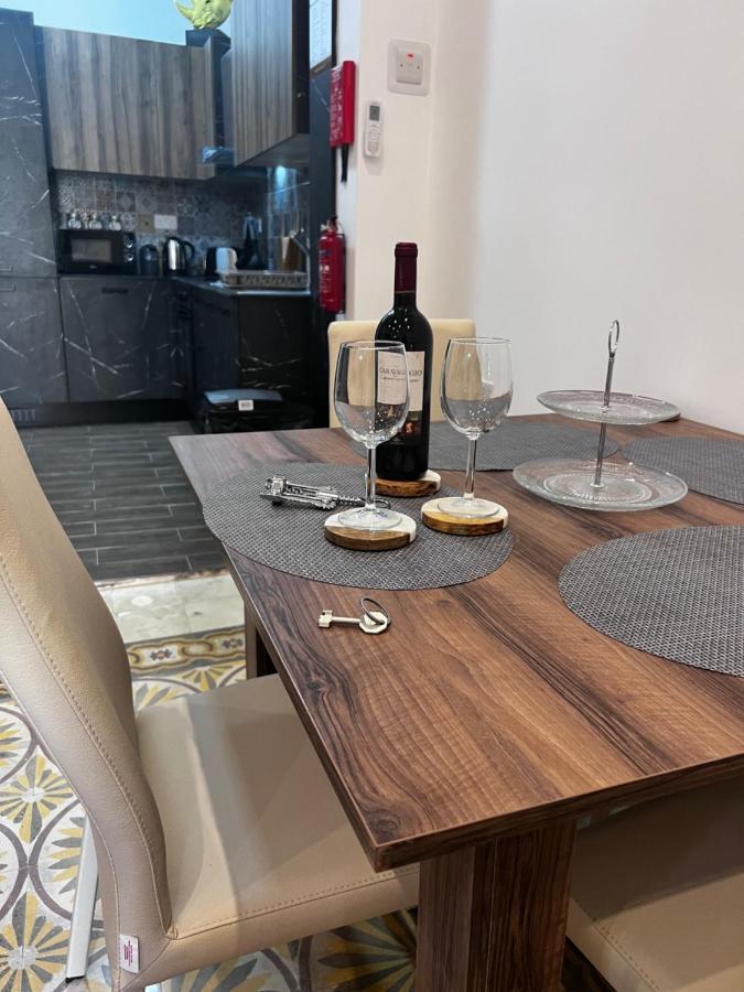 Dar Barbara - Duplex 1 Double Bed Maltese Style House Villa Cospicua Luaran gambar