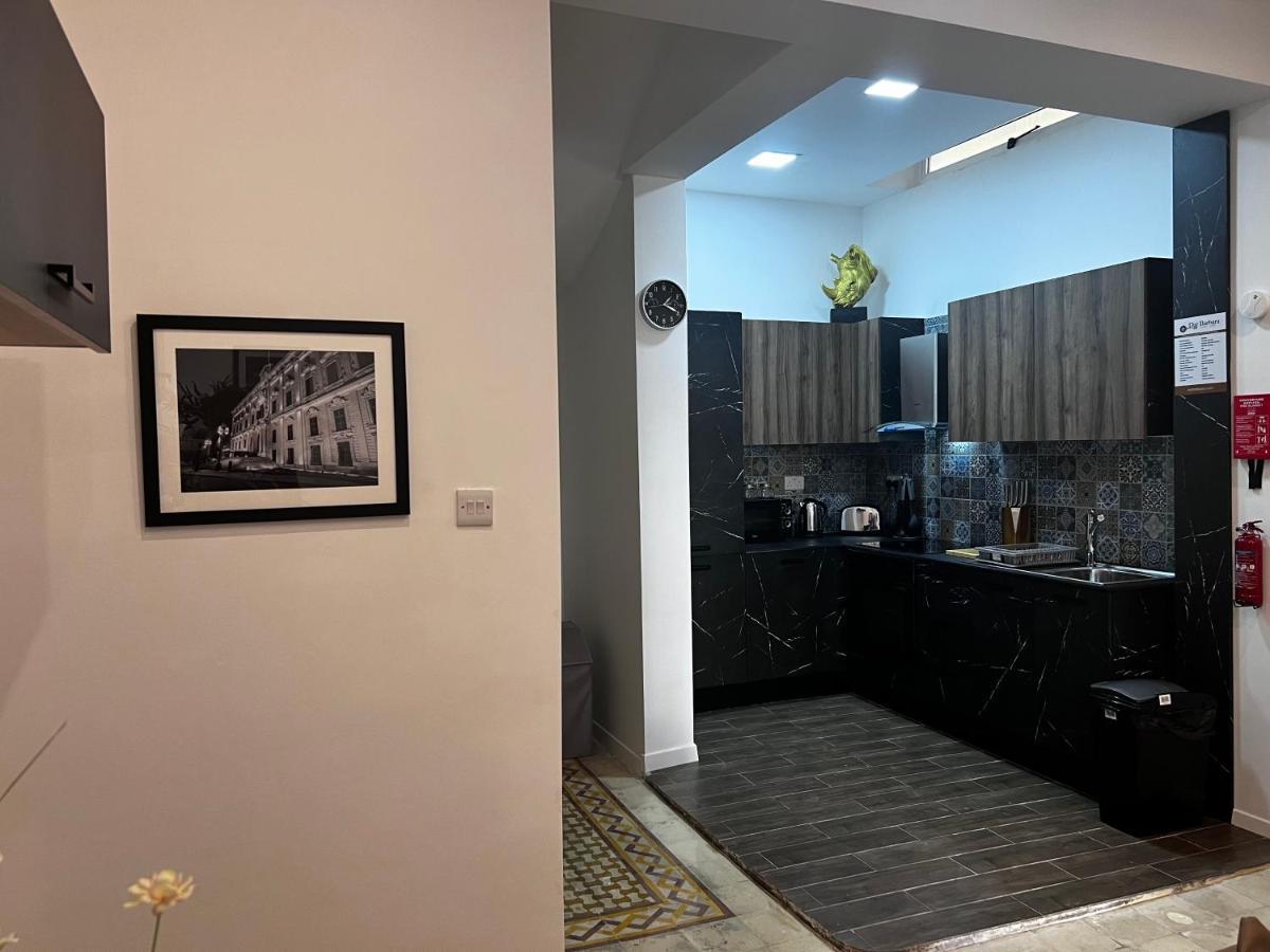 Dar Barbara - Duplex 1 Double Bed Maltese Style House Villa Cospicua Luaran gambar